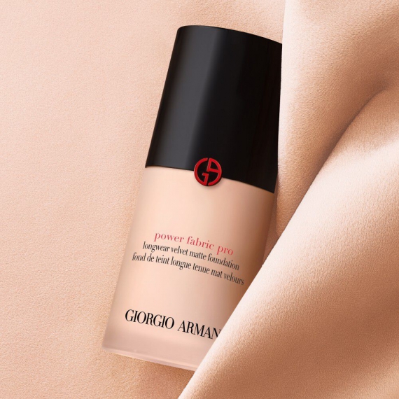 POWER FABRIC PRO FOUNDATION